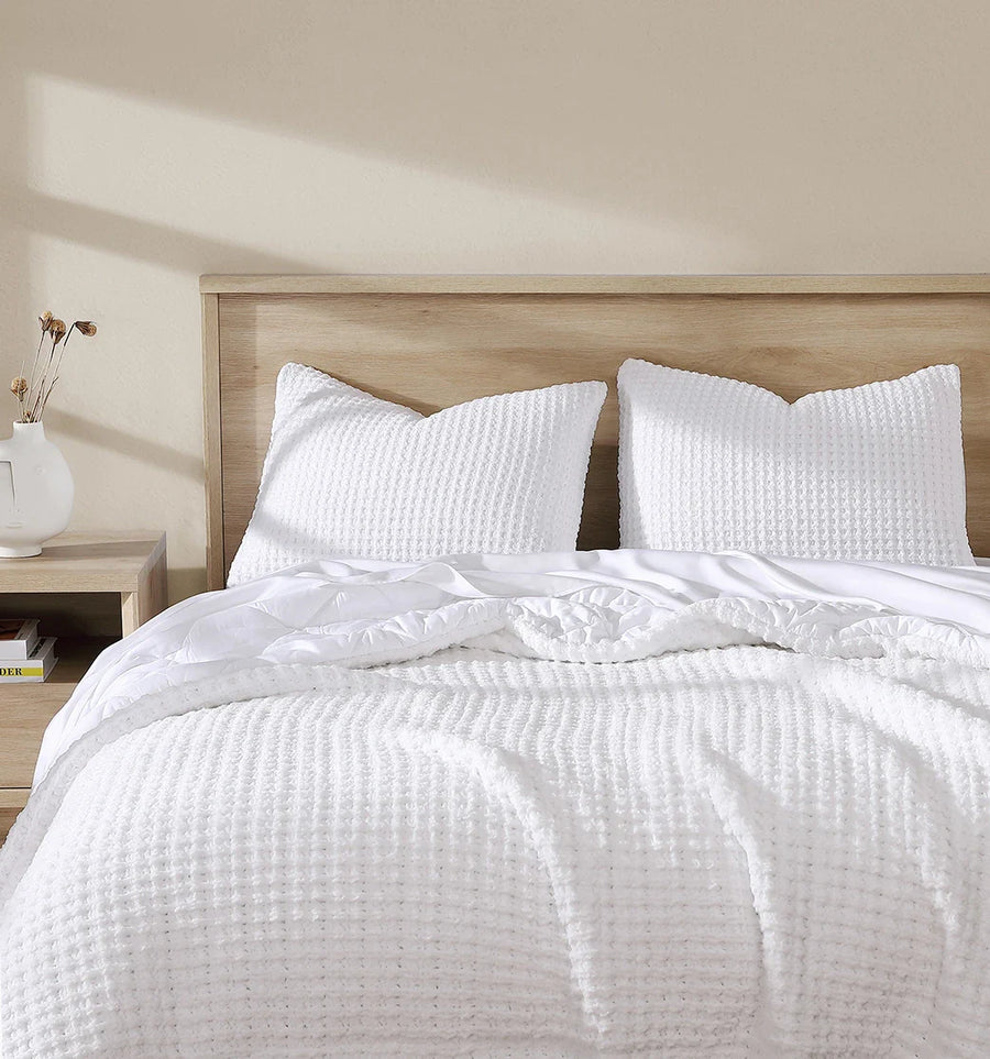 Snug Waffle Comforter Bundle Clear White