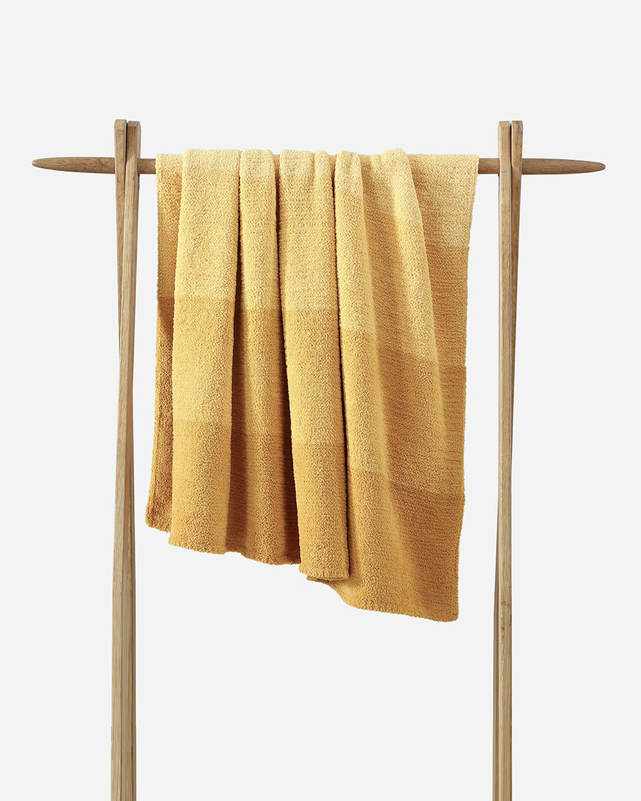 Ombre Lightweight Throw Marigold