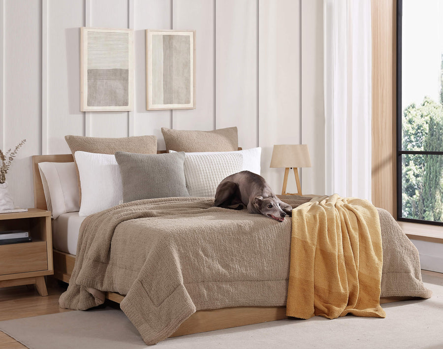 Snug Euro Sham Clear White