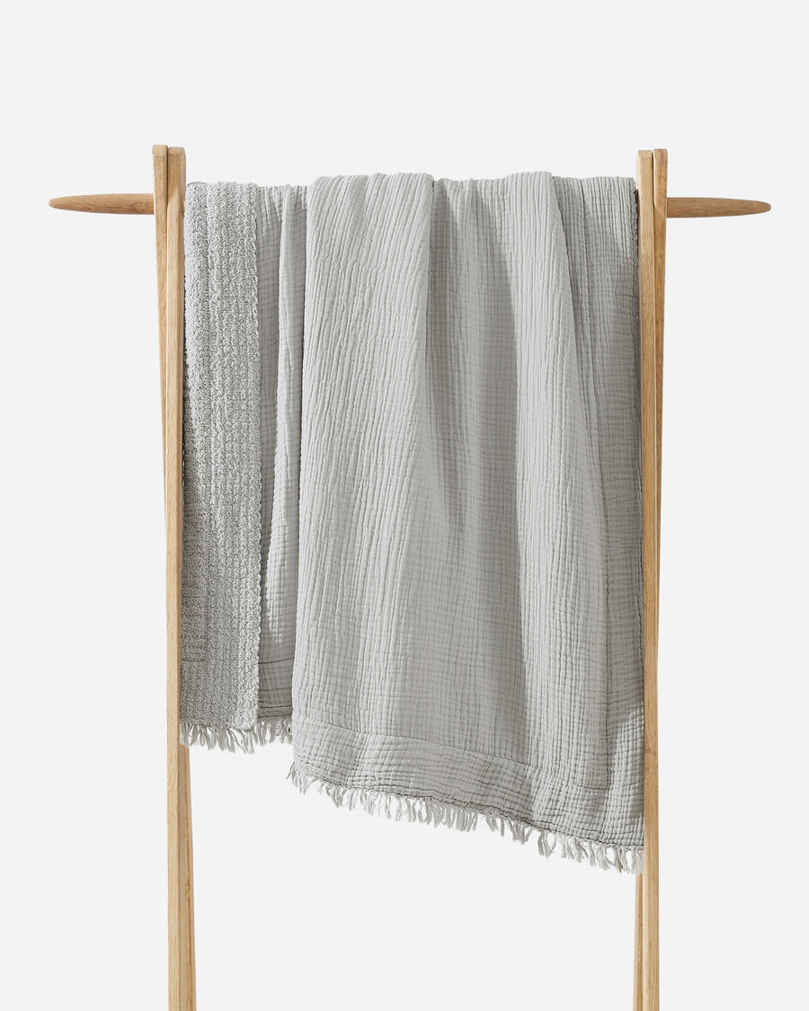 Muslin Snug Throw Cloud Gray