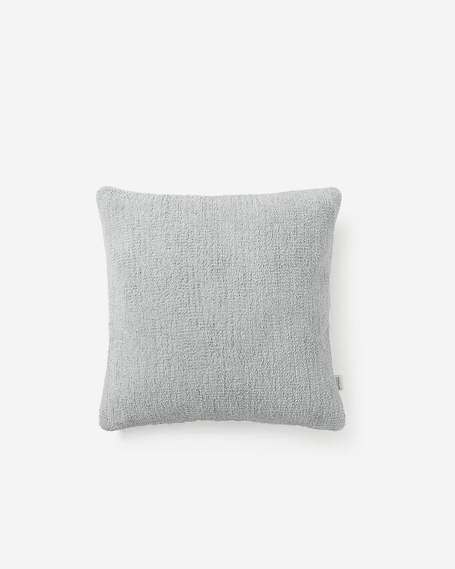 Snug Throw Pillow Cloud Gray