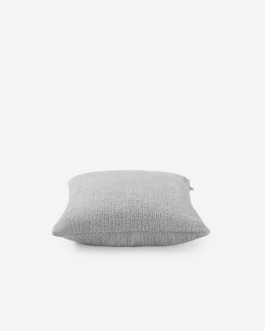 Snug Throw Pillow Cloud Gray