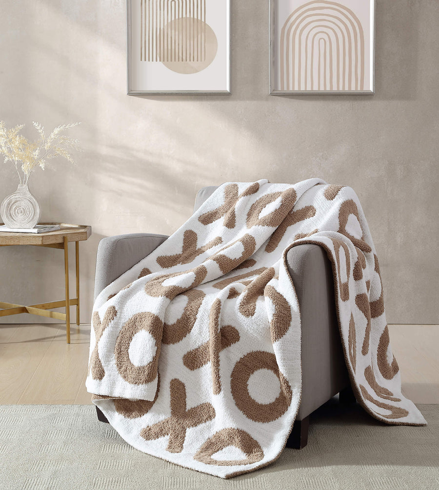 XOXO Throw Biscotti - Off White