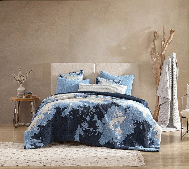 Double Snug Pixel Comforter Ocean