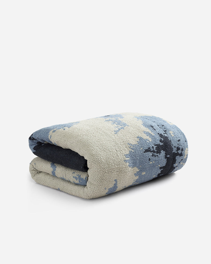 Double Snug Pixel Comforter Ocean